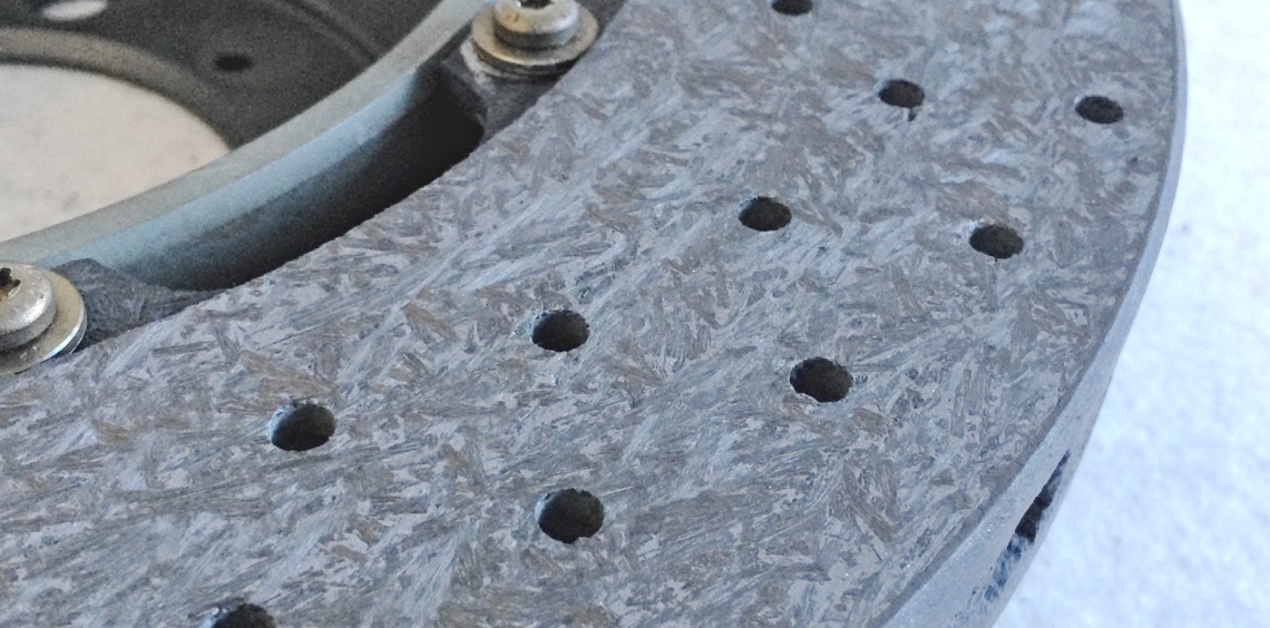 How long does a renewed ceramic brake disc last?