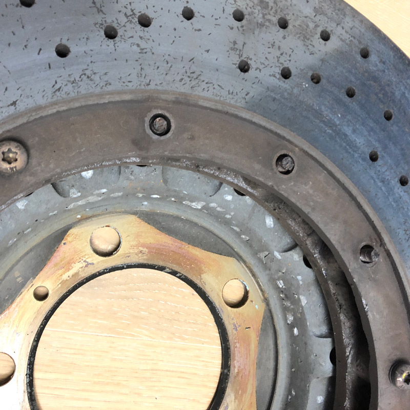 Pot fastening elements